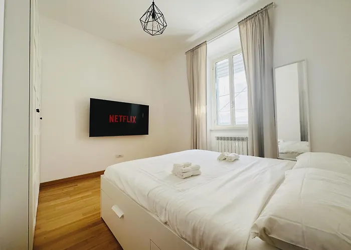 Vatican House Center Apartment